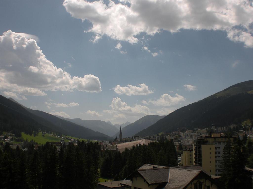 Heart Of Davos Apartments Rum bild